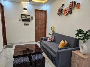 1 BHK Apartment in Dehradun with Mountain View - Buddy Mountain Escape